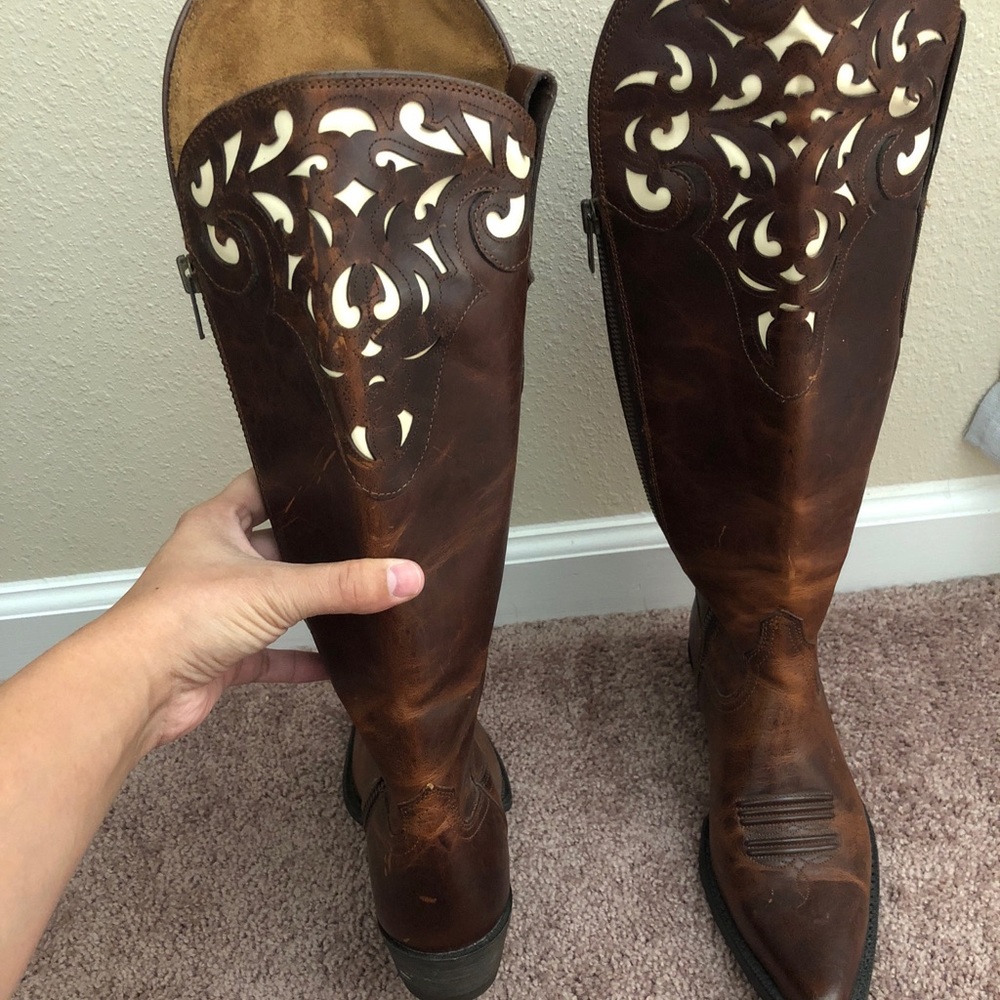 Ariat cowgirl boots